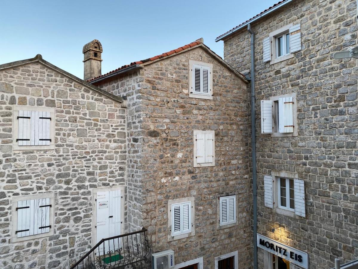 Vivav Apartament